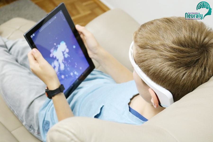 درمان افسردگی با نوروفیدبک | تنظیم امواج مغزی بدون نیاز به دارو 2 از آنجایی که مغز می تواند اثرات آن را برای درمان عصبی انجام دهد